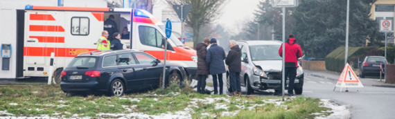 14.12.2012 – Hilfeleistung nach Verkehrsunfall